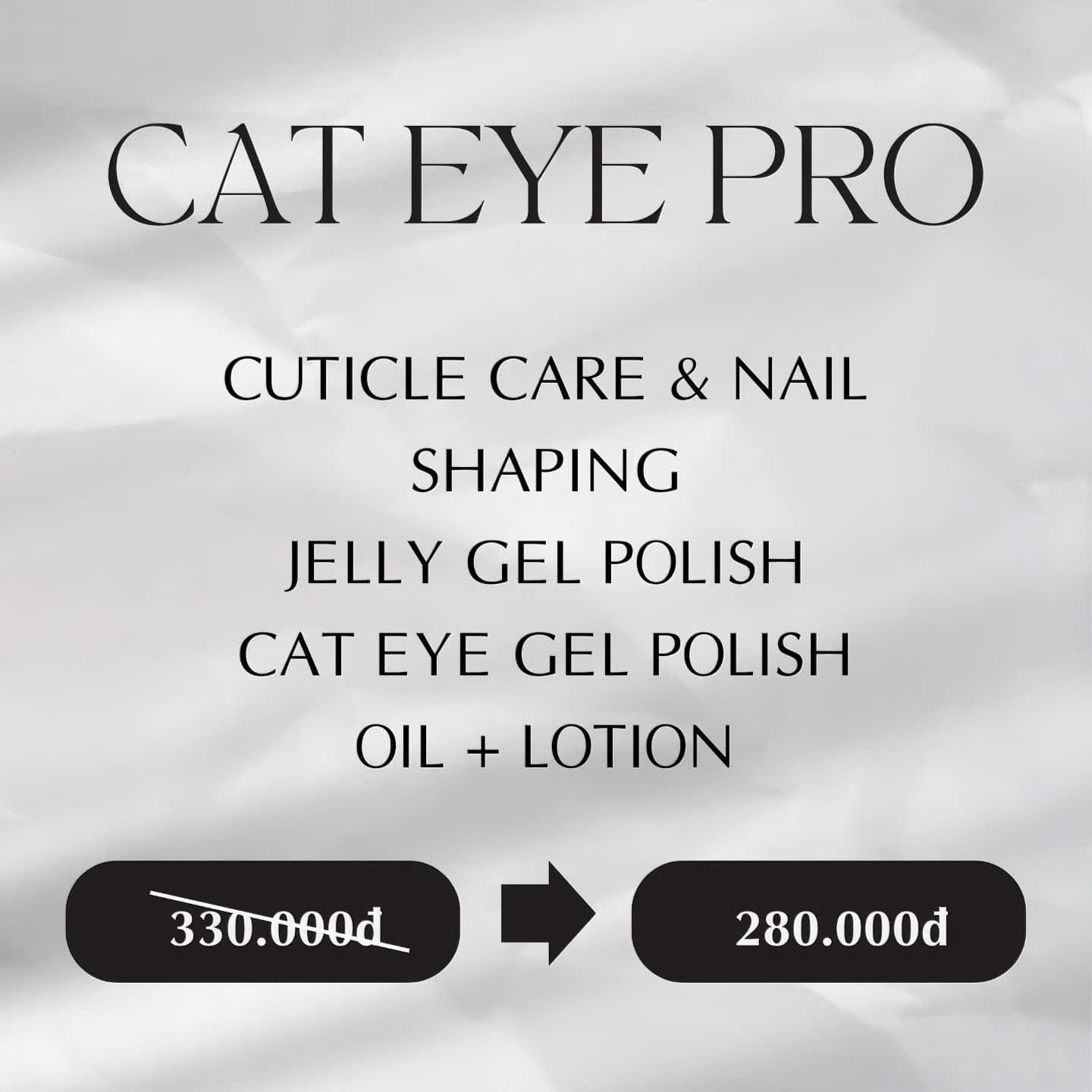 Cat eye nail set at Umee Nails Studio Saigon